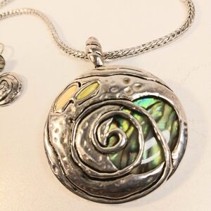 Abalone Shell Spiral Silvertone Pendant Necklace And Earring Set